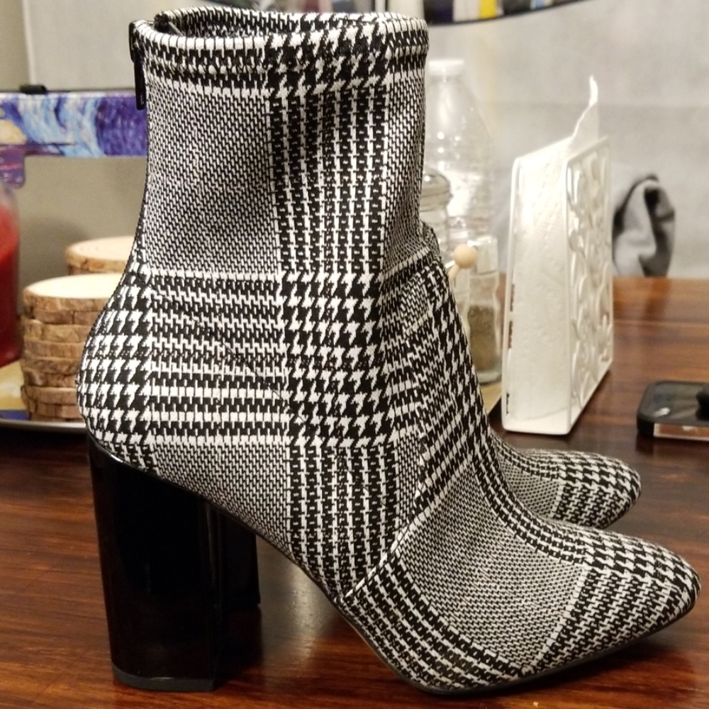 Aldo handmade classic black and white boots